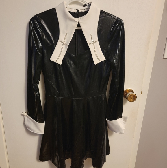 Dolls Kill Nun Costume Dress Size Medium - Picture 2 of 8